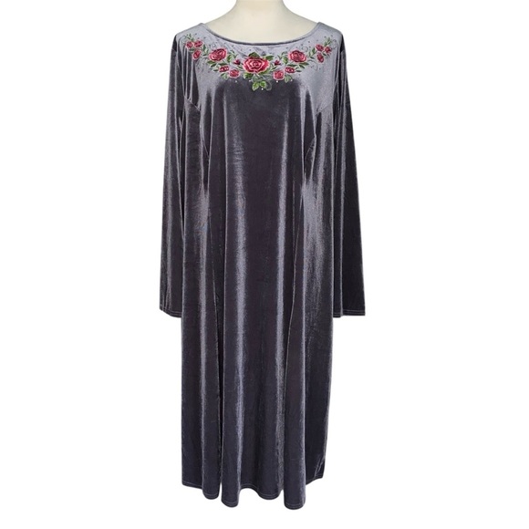 Quacker Factory Dresses & Skirts - Quacker Factory Floral Embroidered Knit Velvet Dress 3X Gray Rose NWOT Boho